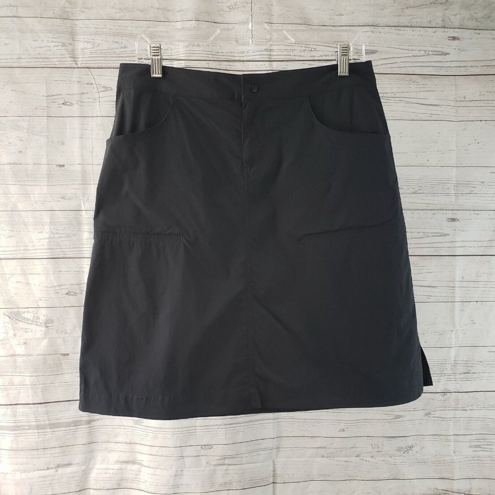 Macpac Womens Skirt Sz 10 Black Pockets